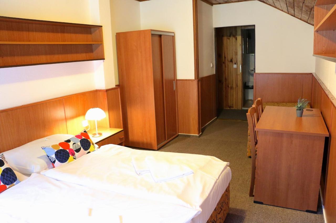 Hotel Maredis Kořenov Εξωτερικό φωτογραφία