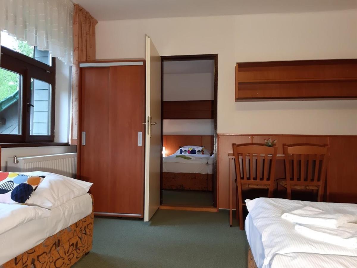 Hotel Maredis Kořenov Δωμάτιο φωτογραφία